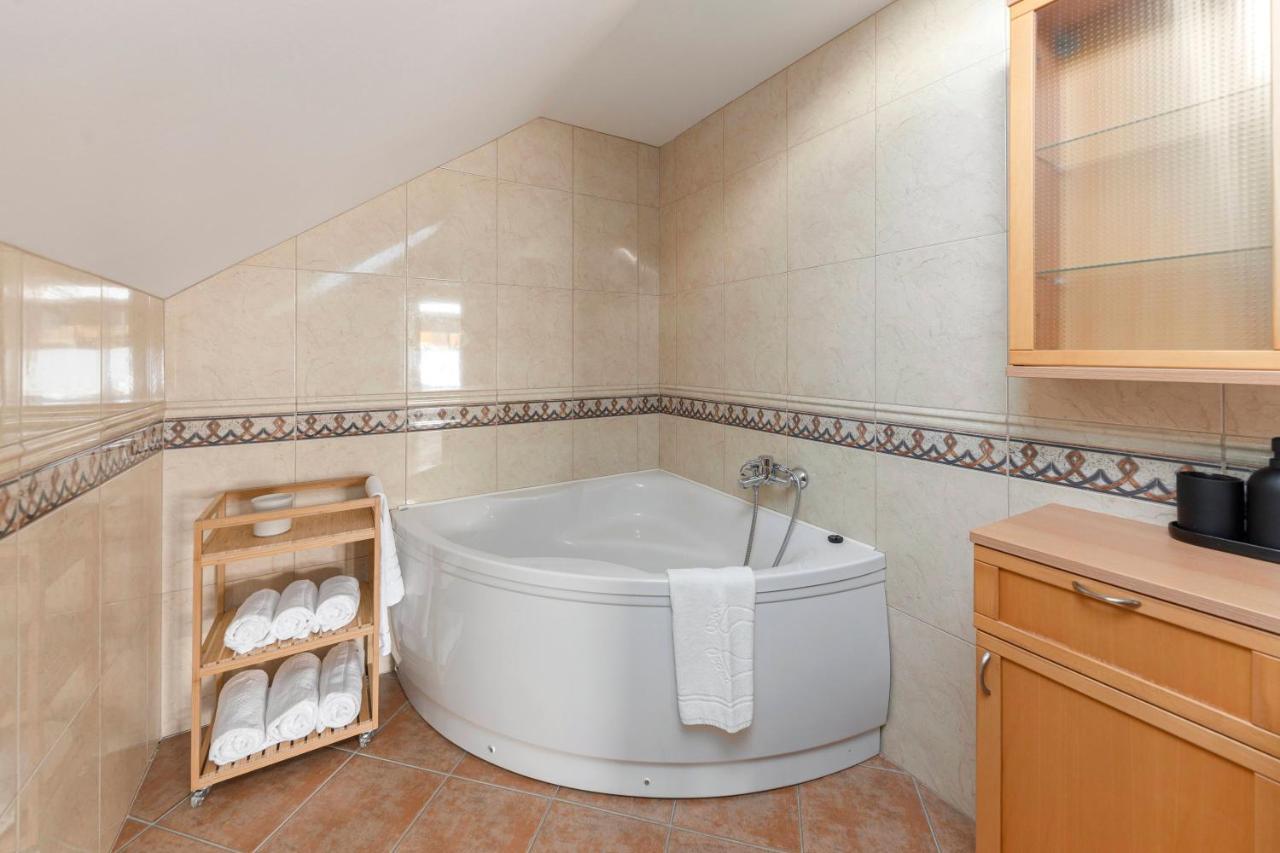 Guest House Struc Slovenj Gradec Eksteriør bilde